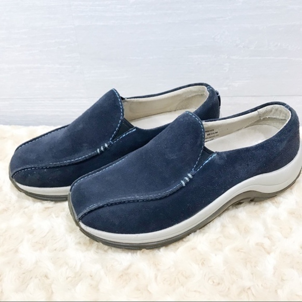 Lands’ End women’s slip on Size 6.5M